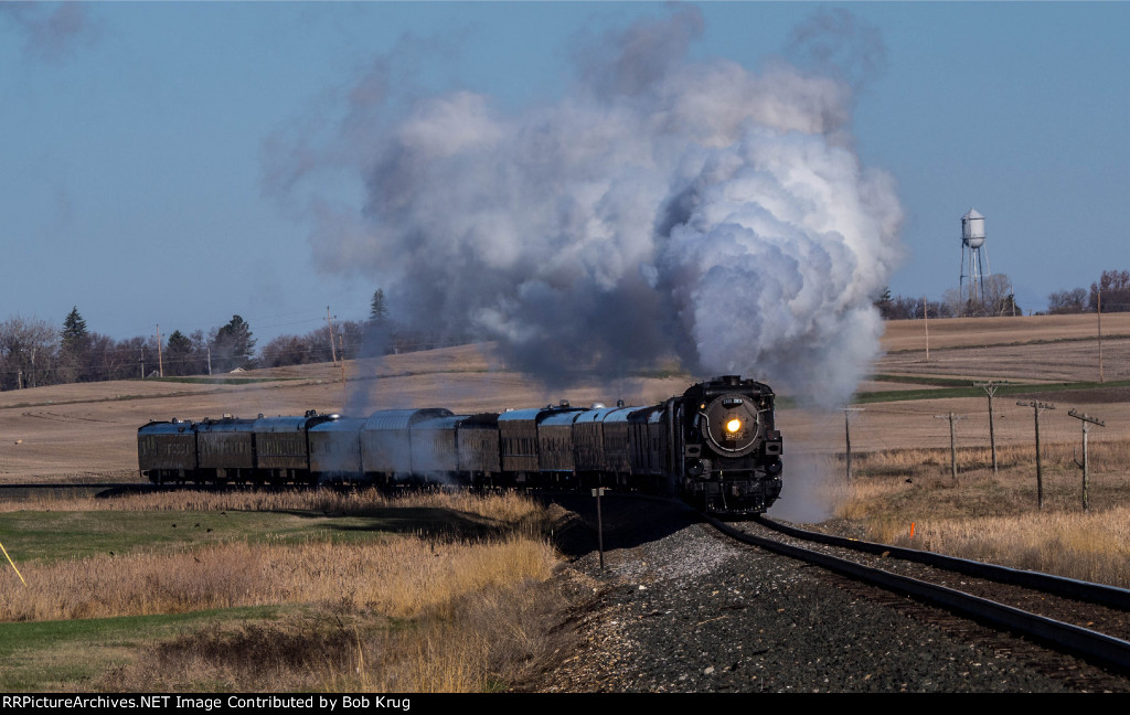 CPKC  2816 - The Empress; Southbound chase out of Minot, ND